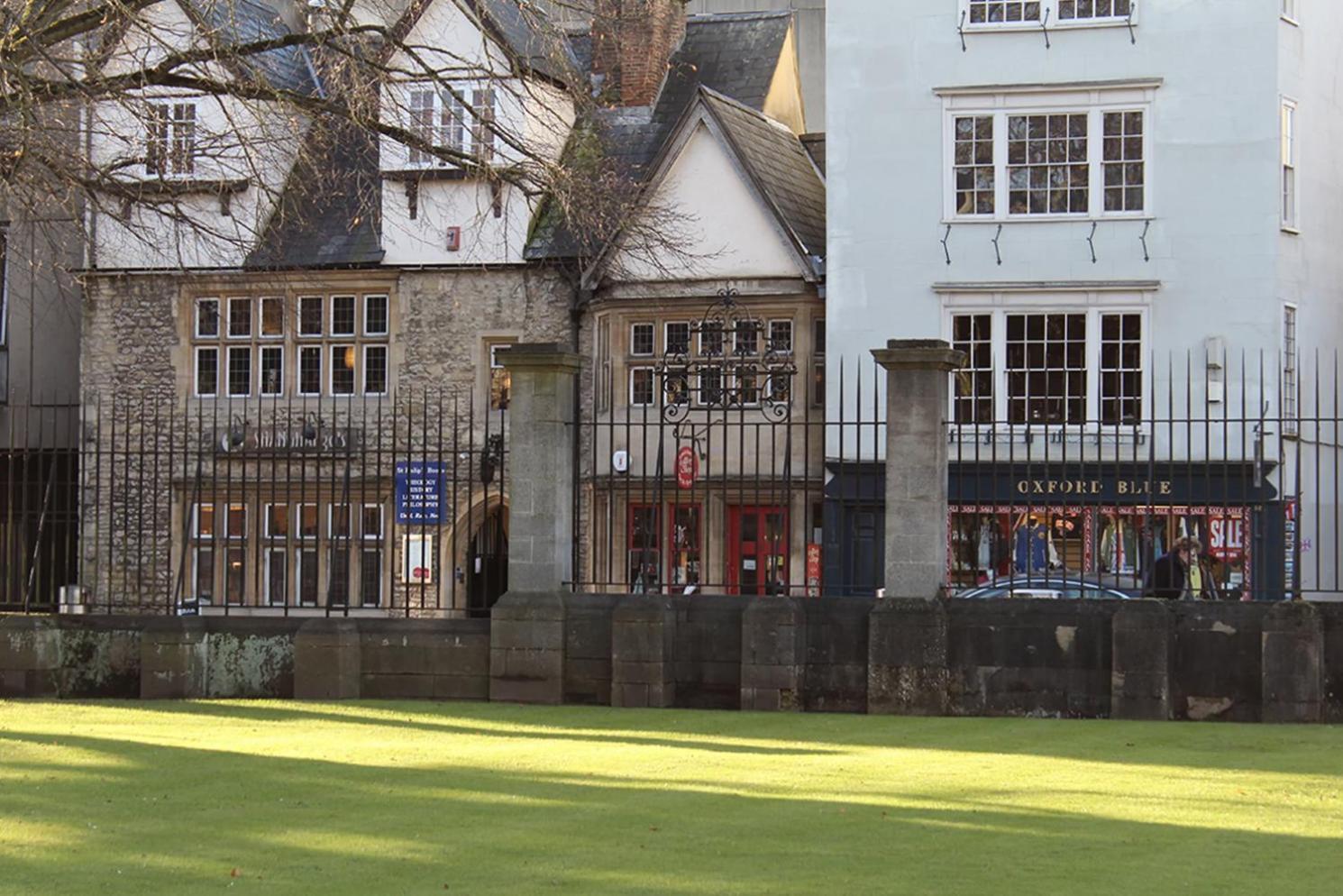 The Ox1 Hotell Oxford Exteriör bild
